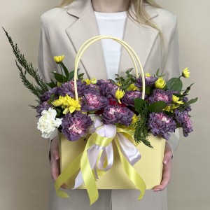 Букет дня в коробке Весеннее Небо